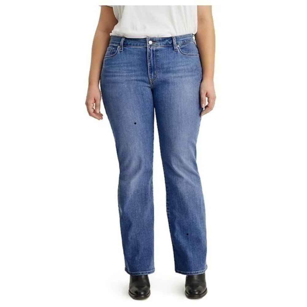 Levi’s 415 Plus Size Relaxed Mid Rise Bootcut Jeans 24W